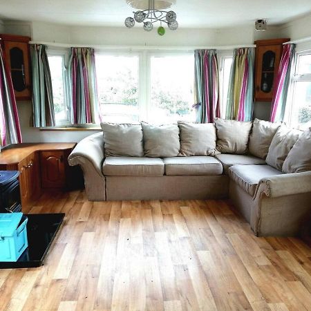 Midden Manor Country Stay On A Working Dairy Farm Ballymena Eksteriør billede