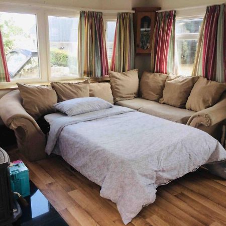 Midden Manor Country Stay On A Working Dairy Farm Ballymena Eksteriør billede