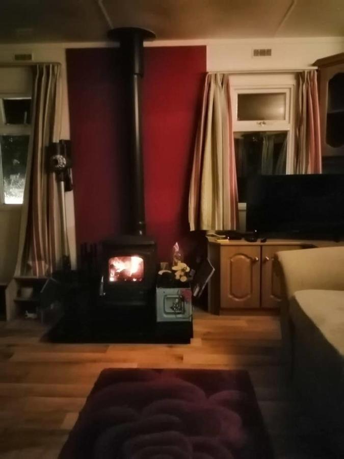 Midden Manor Country Stay On A Working Dairy Farm Ballymena Eksteriør billede