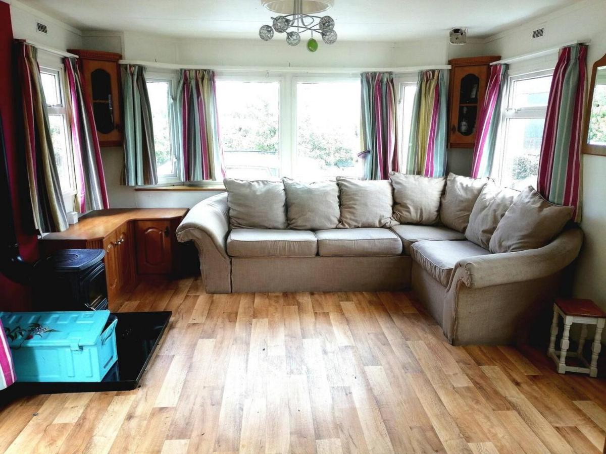 Midden Manor Country Stay On A Working Dairy Farm Ballymena Eksteriør billede